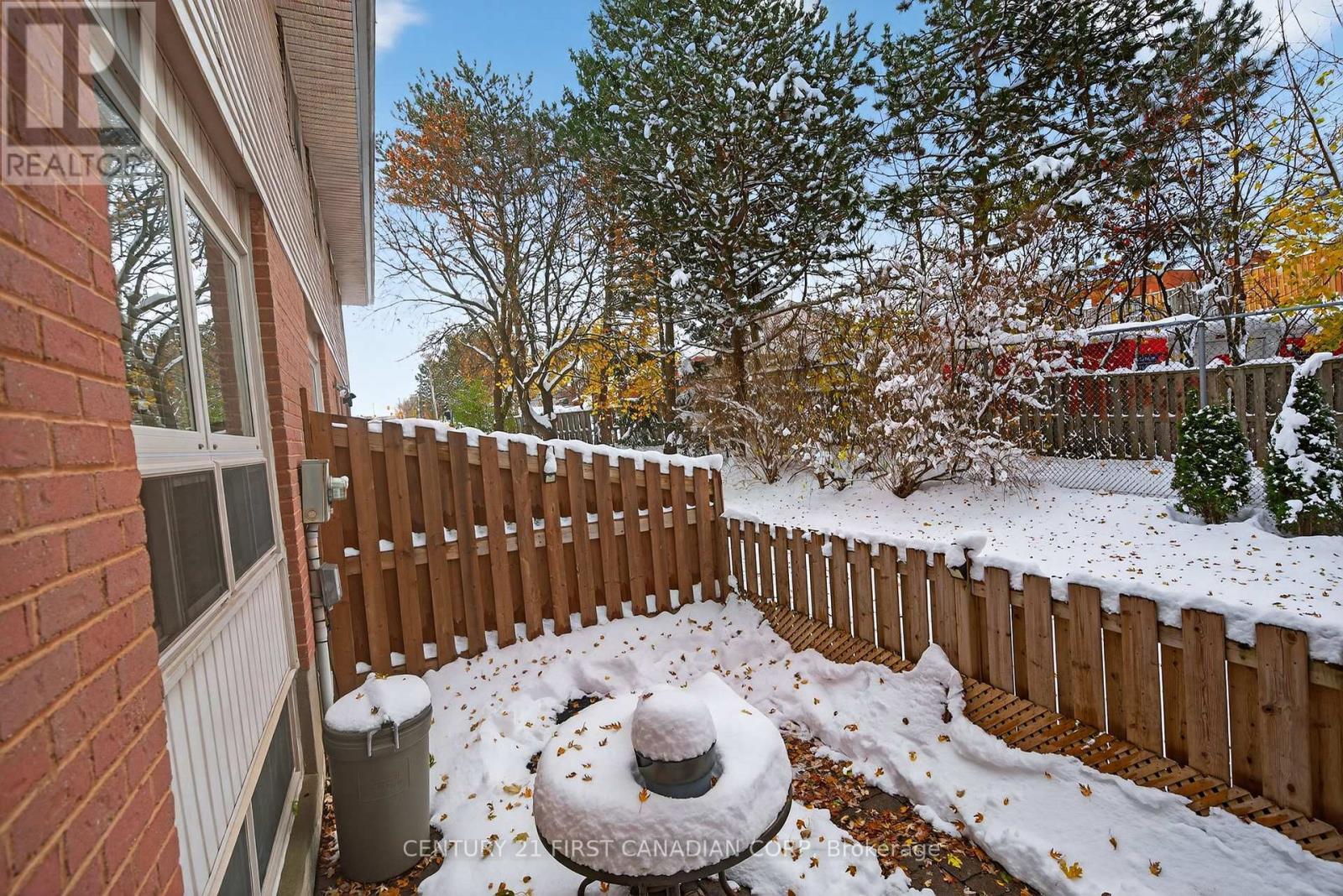 3 - 35 Waterman Avenue, London South, Ontario  N6C 5S9 - Photo 32 - X12538076