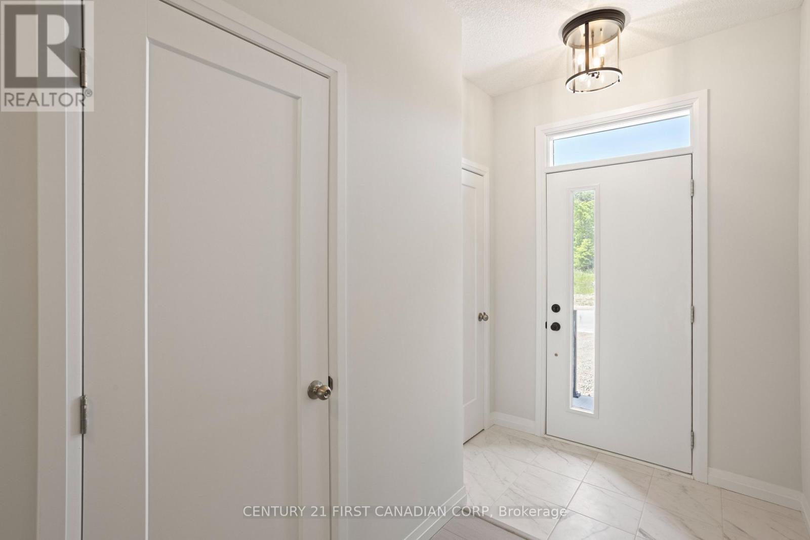 6985 Heathwoods Avenue, London South, Ontario  N6P 1H3 - Photo 6 - X12538110