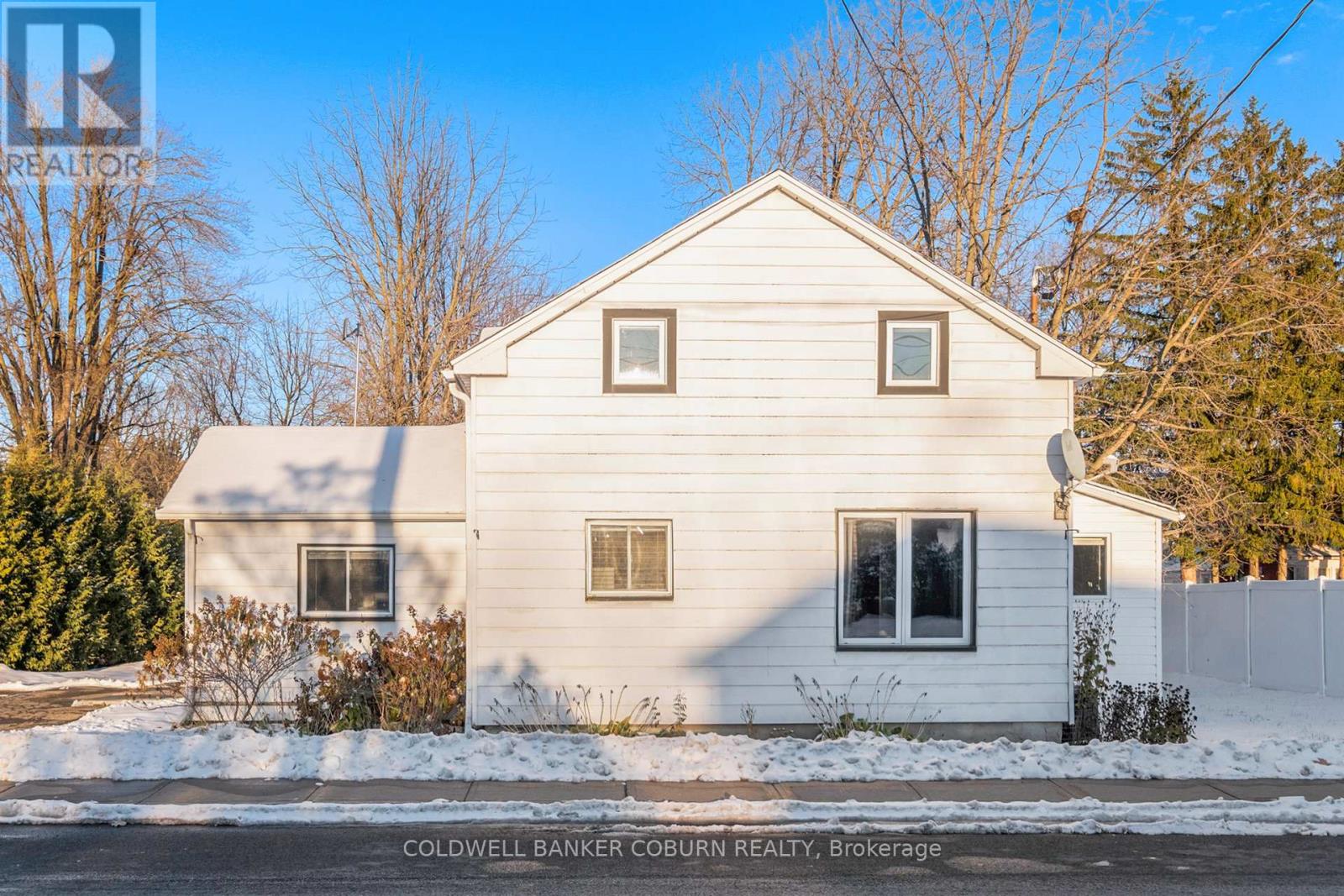 53 Main Street N, North Dundas, Ontario  K0C 1H0 - Photo 1 - X12537888