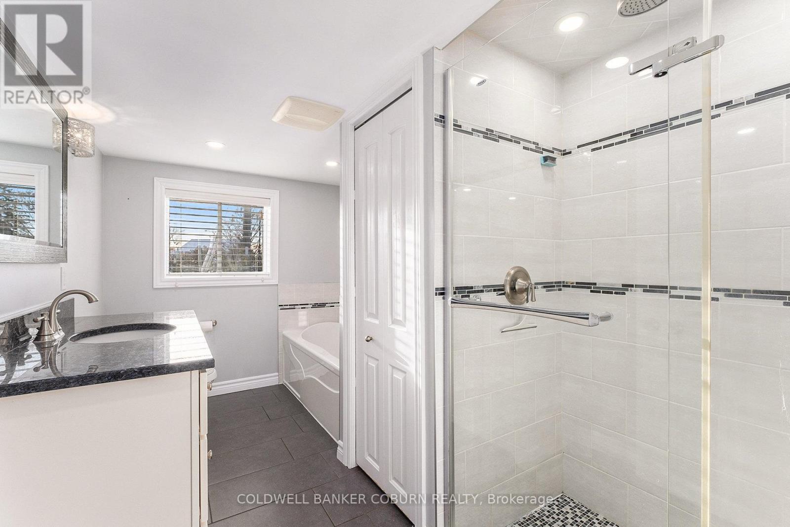 53 Main Street N, North Dundas, Ontario  K0C 1H0 - Photo 12 - X12537888