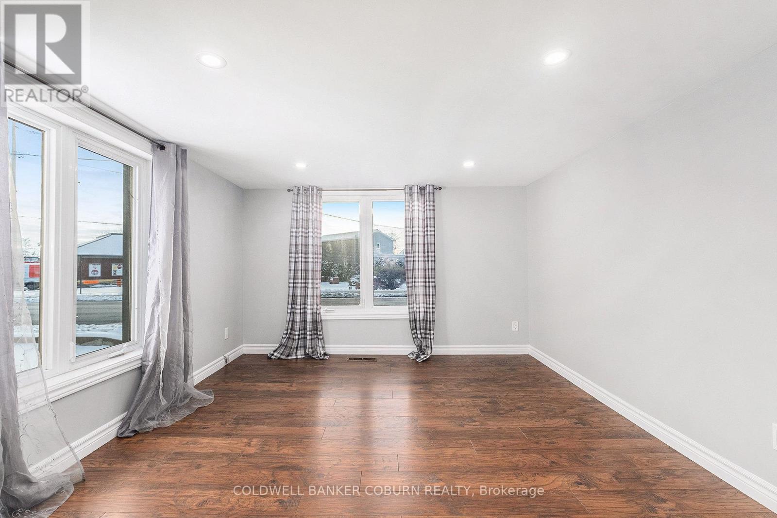 53 Main Street N, North Dundas, Ontario  K0C 1H0 - Photo 17 - X12537888