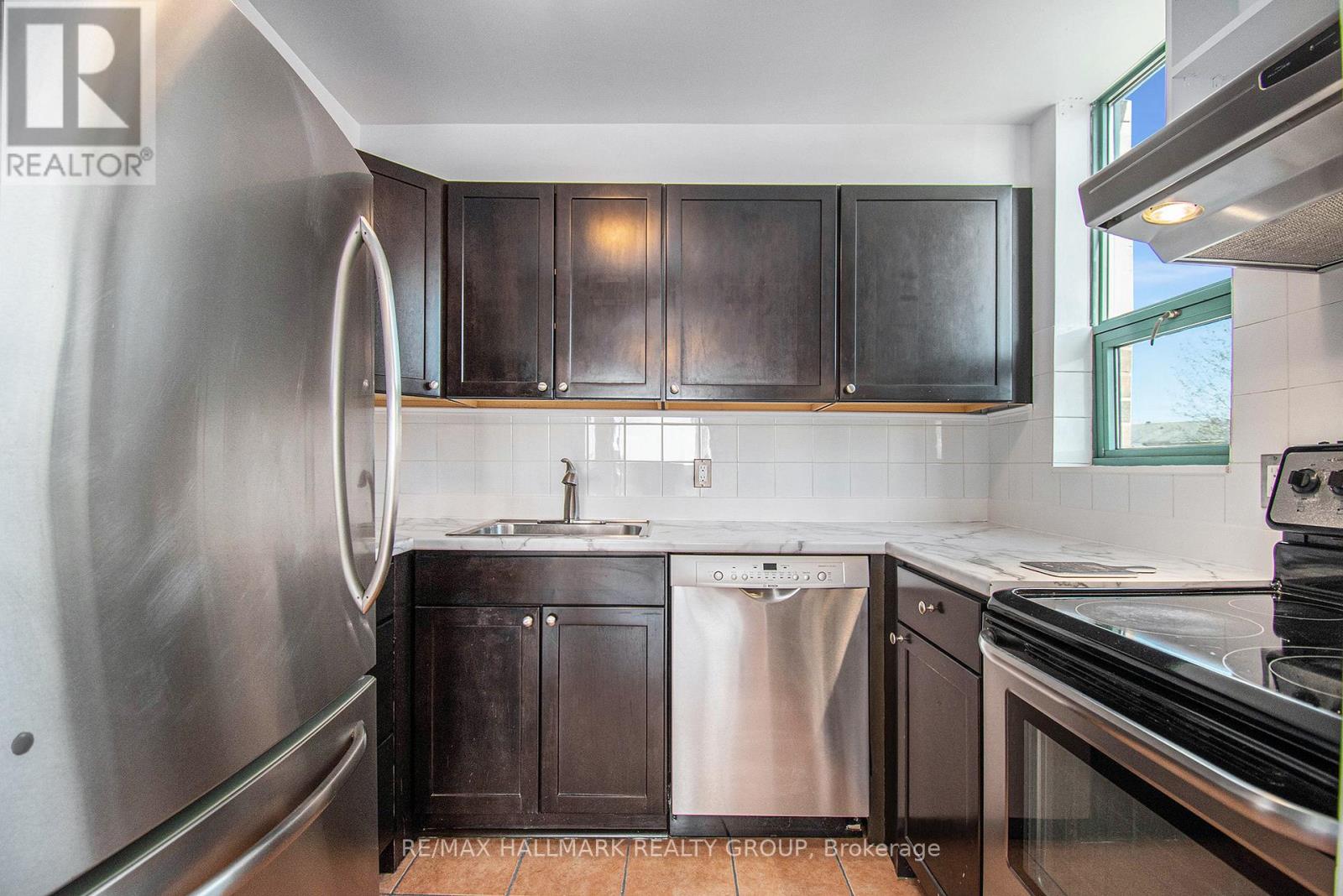 304 - 1440 Heron Road, Ottawa, Ontario  K1V 0X2 - Photo 7 - X12537924