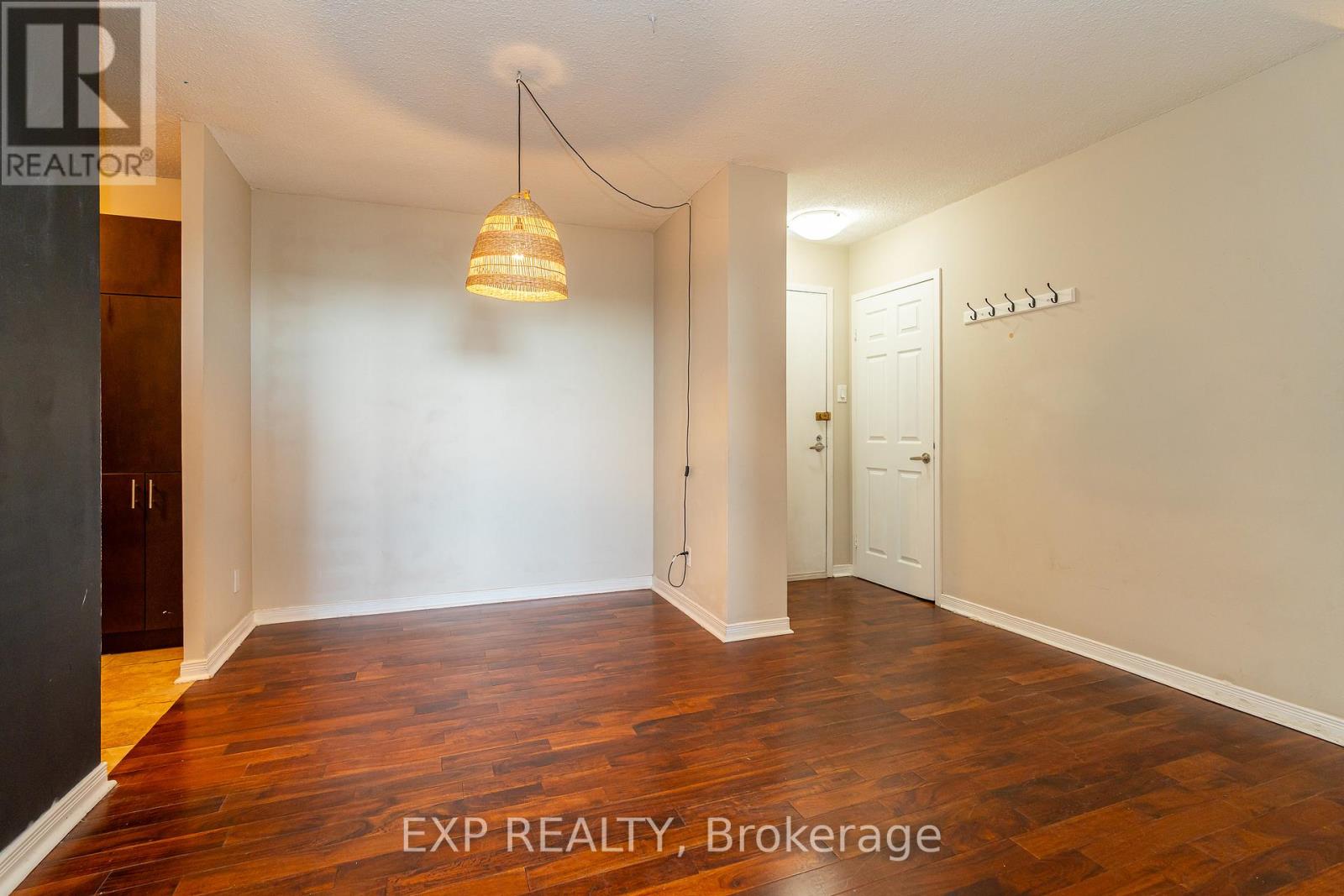 2107 - 900 Dynes Road, Ottawa, Ontario  K2C 3L6 - Photo 3 - X12537926