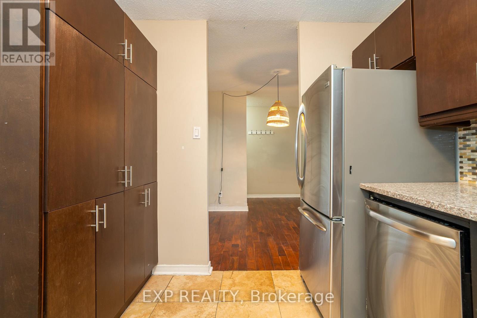 2107 - 900 Dynes Road, Ottawa, Ontario  K2C 3L6 - Photo 8 - X12537926