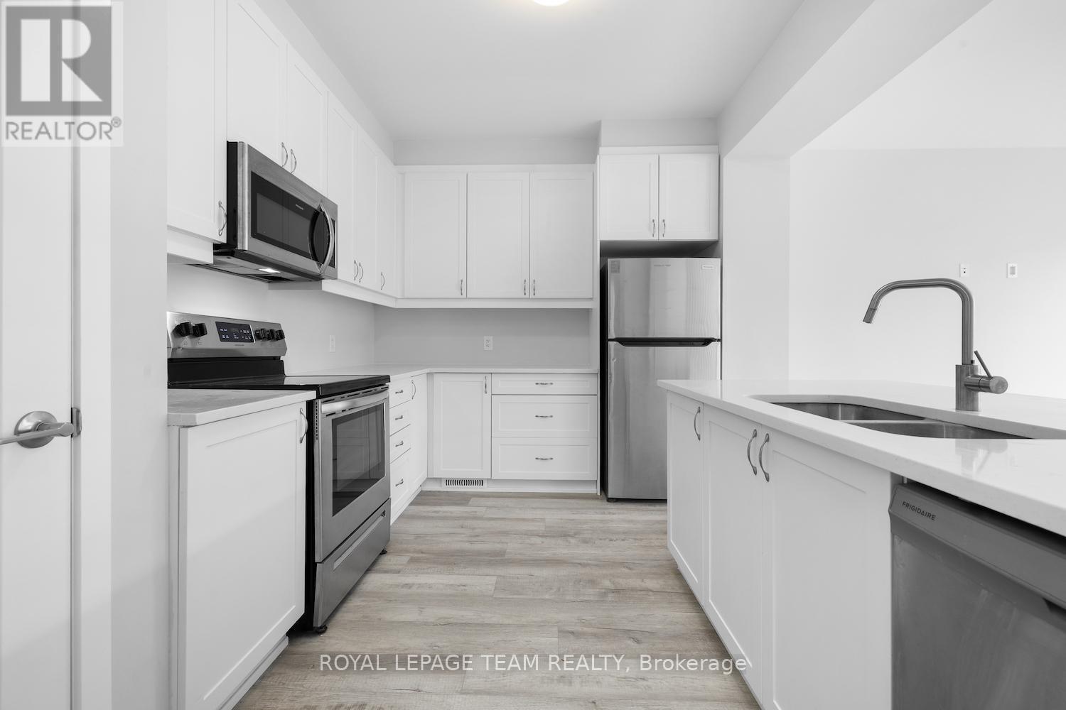 142 Anthracite Private, Ottawa, Ontario  K2J 7C8 - Photo 6 - X12538112