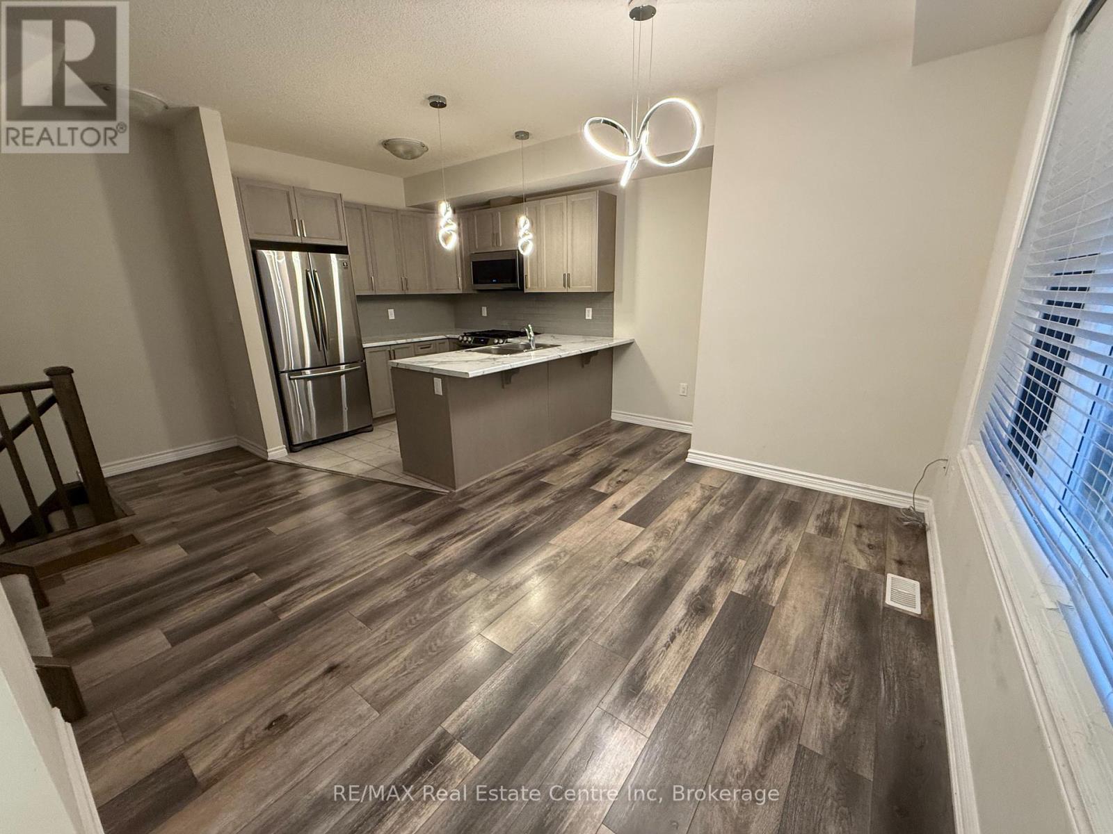 108 - 445 Ontario Street S, Milton, Ontario  L9T 9K4 - Photo 4 - W12537986