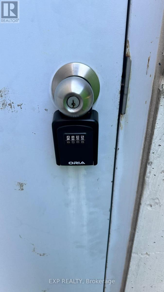 16 - 3200 Ridgeway Drive, Mississauga, Ontario  L5L 5Y6 - Photo 7 - W12537818