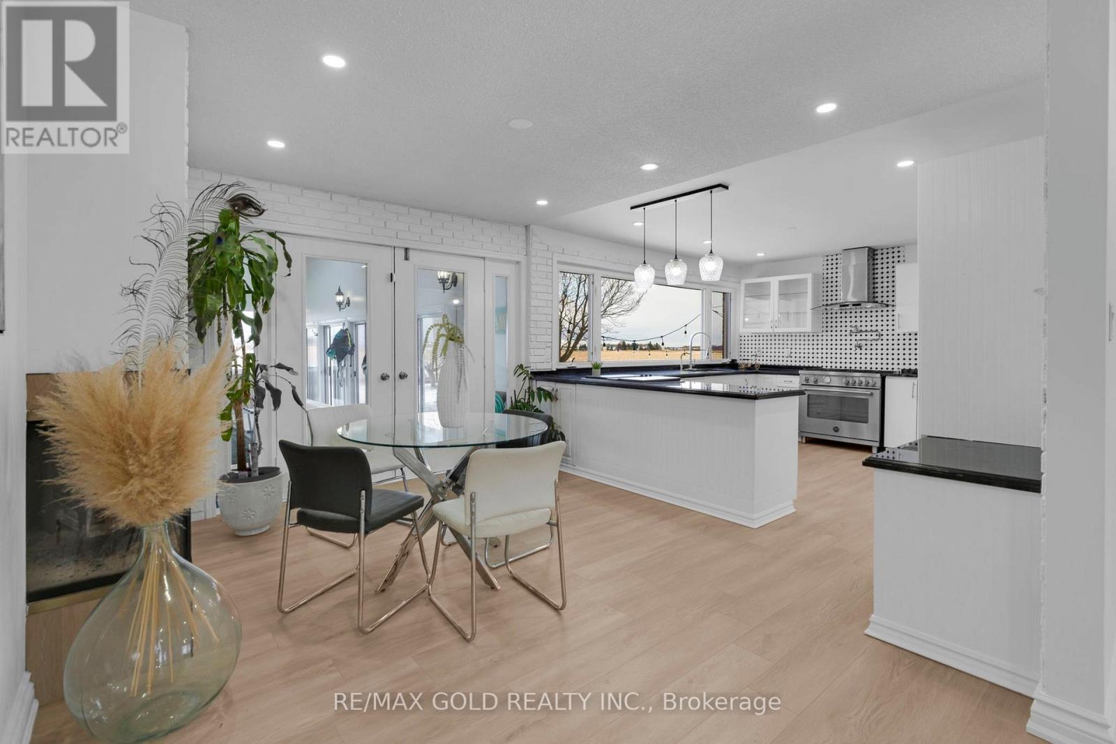 14165 Mclaughlin Road N, Caledon, Ontario  L7C 2B3 - Photo 4 - W12537826