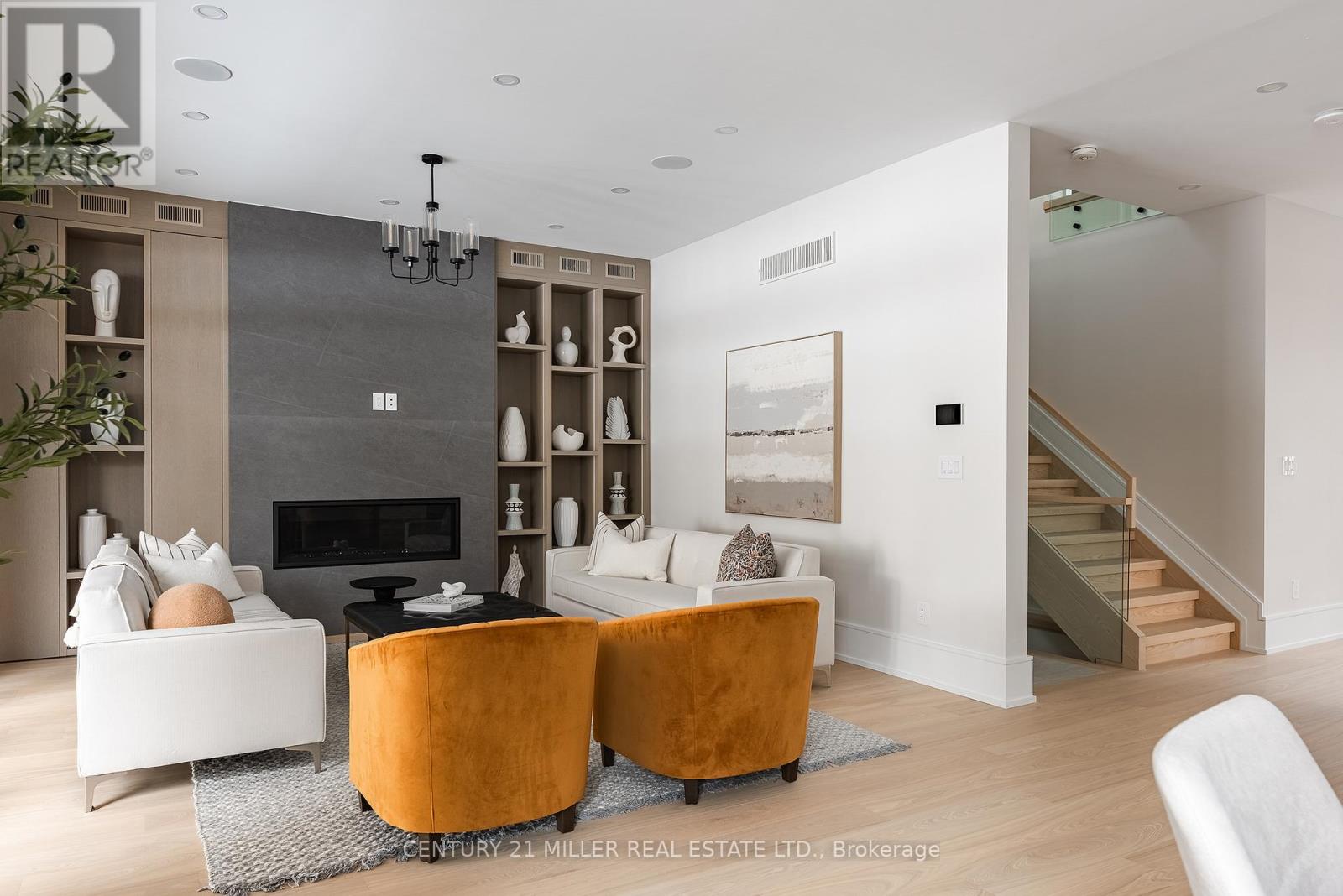 414 Belvenia Road, Burlington, Ontario  L7L 2G6 - Photo 13 - W12537828