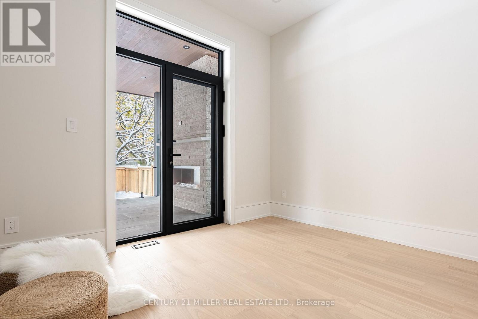 414 Belvenia Road, Burlington, Ontario  L7L 2G6 - Photo 17 - W12537828