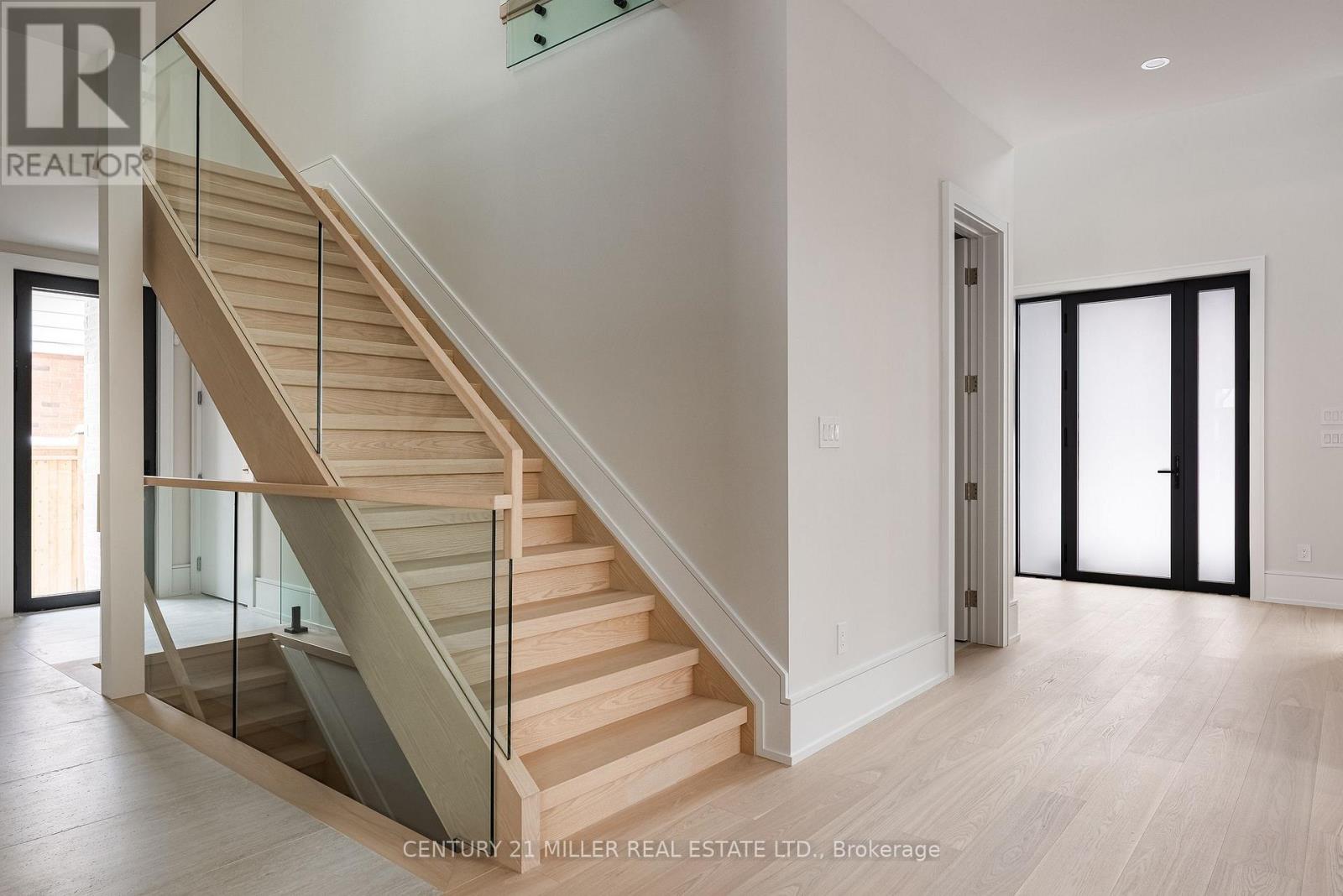 414 Belvenia Road, Burlington, Ontario  L7L 2G6 - Photo 19 - W12537828