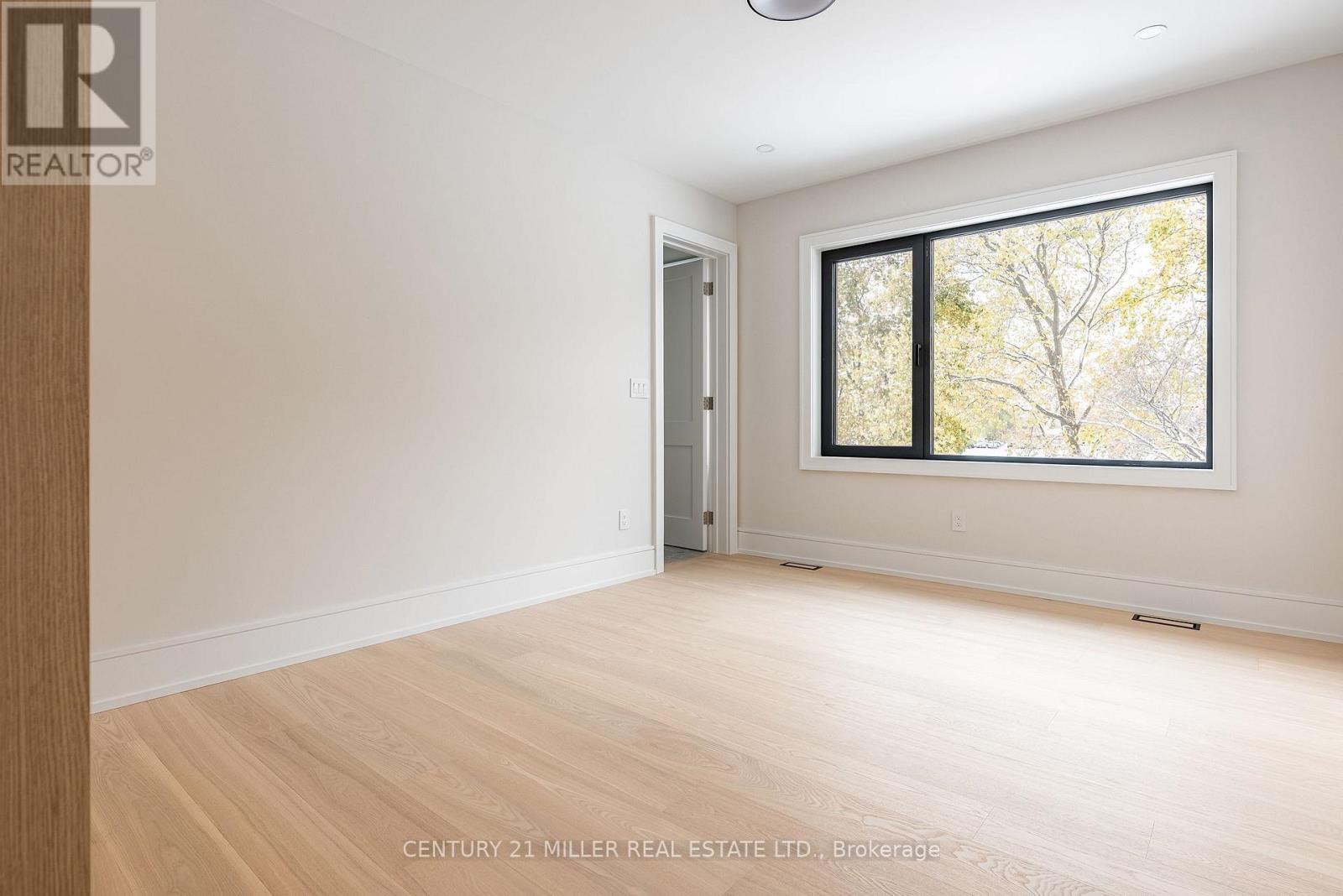 414 Belvenia Road, Burlington, Ontario  L7L 2G6 - Photo 32 - W12537828