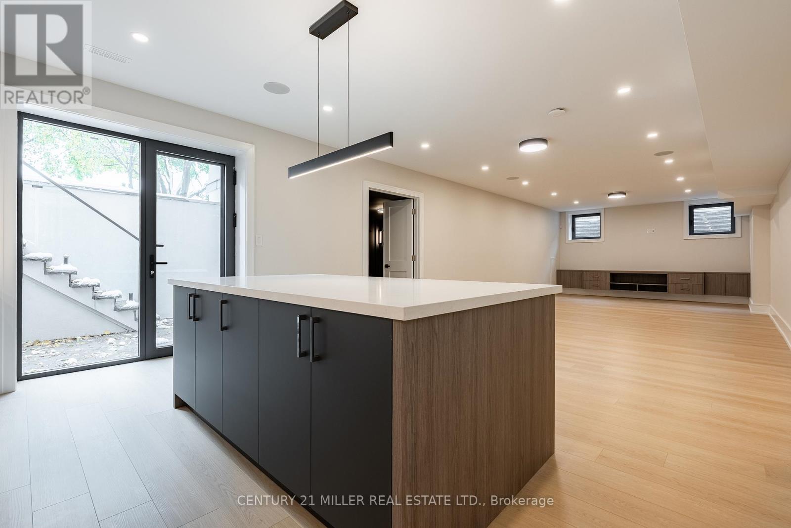 414 Belvenia Road, Burlington, Ontario  L7L 2G6 - Photo 37 - W12537828