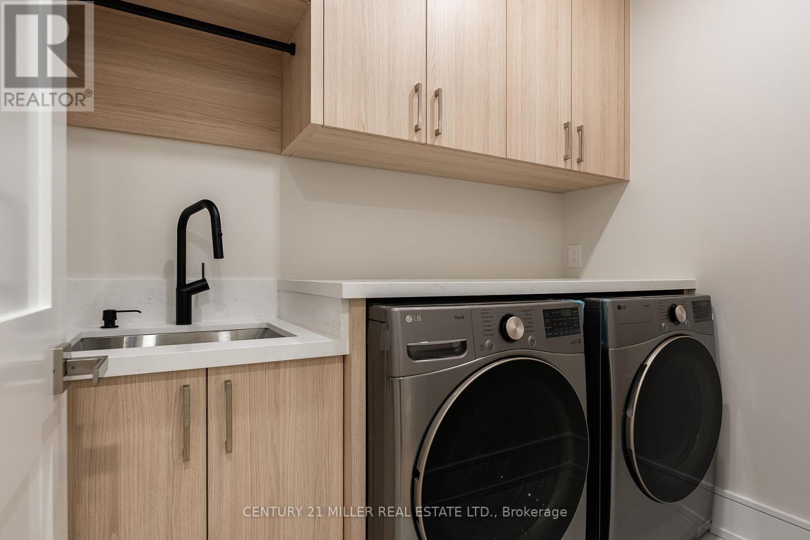 414 Belvenia Road, Burlington, Ontario  L7L 2G6 - Photo 44 - W12537828