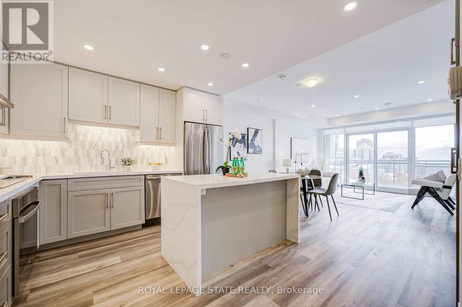 906 - 2025 Maria Street, Burlington, Ontario  L7R 0E9 - Photo 12 - W12537846