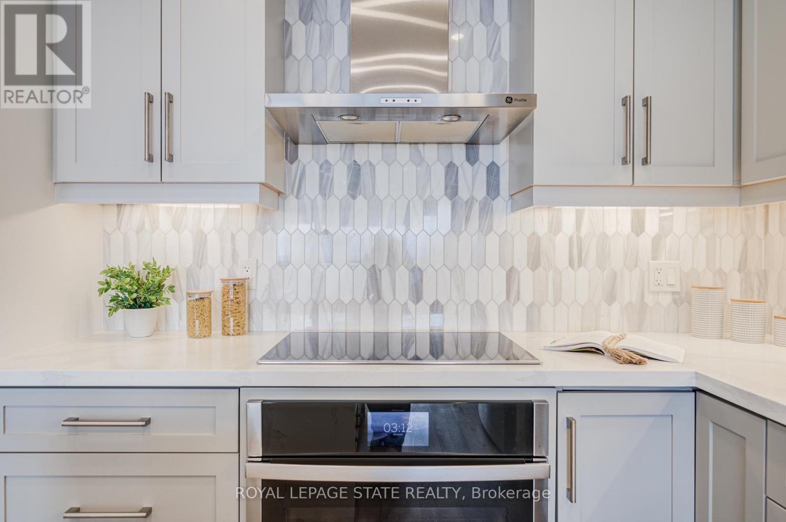 906 - 2025 Maria Street, Burlington, Ontario  L7R 0E9 - Photo 14 - W12537846