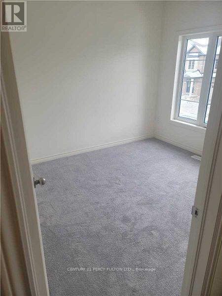 15 Truffle Court, Brampton, Ontario  L1A 5A6 - Photo 8 - W12537854