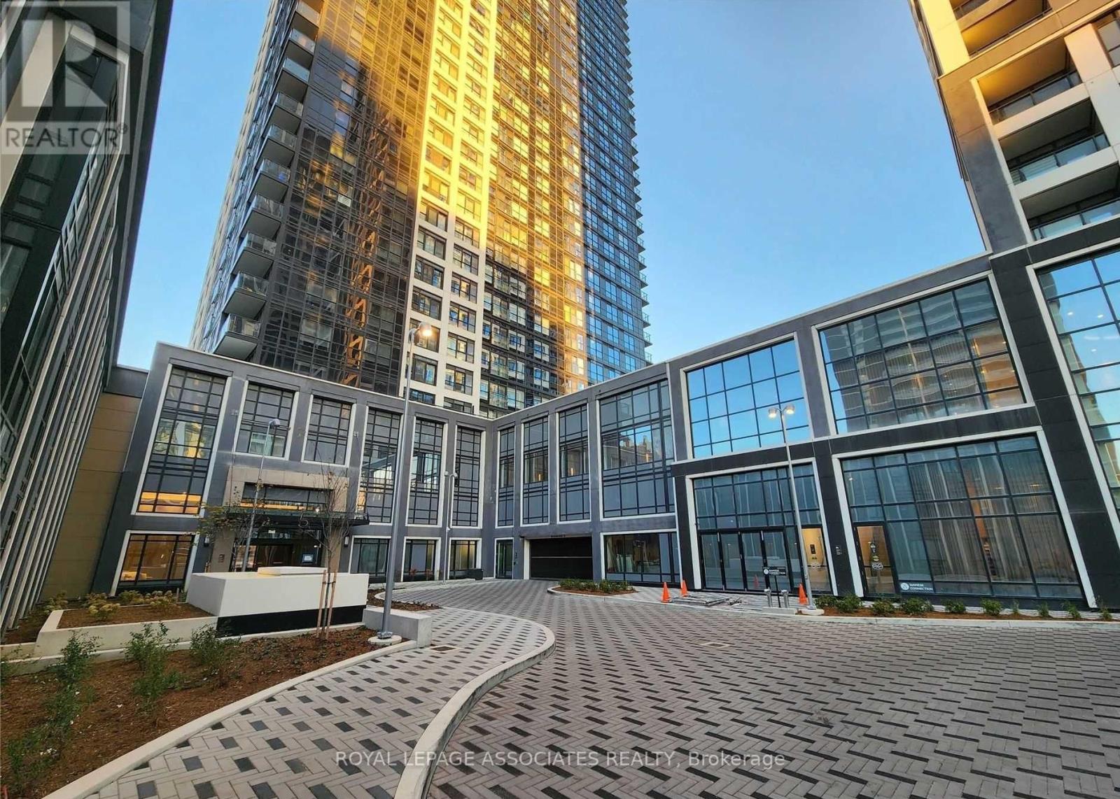 5 Mabelle Avenue, Toronto, Ontario  M9A 0C8 - Photo 13 - W12537866