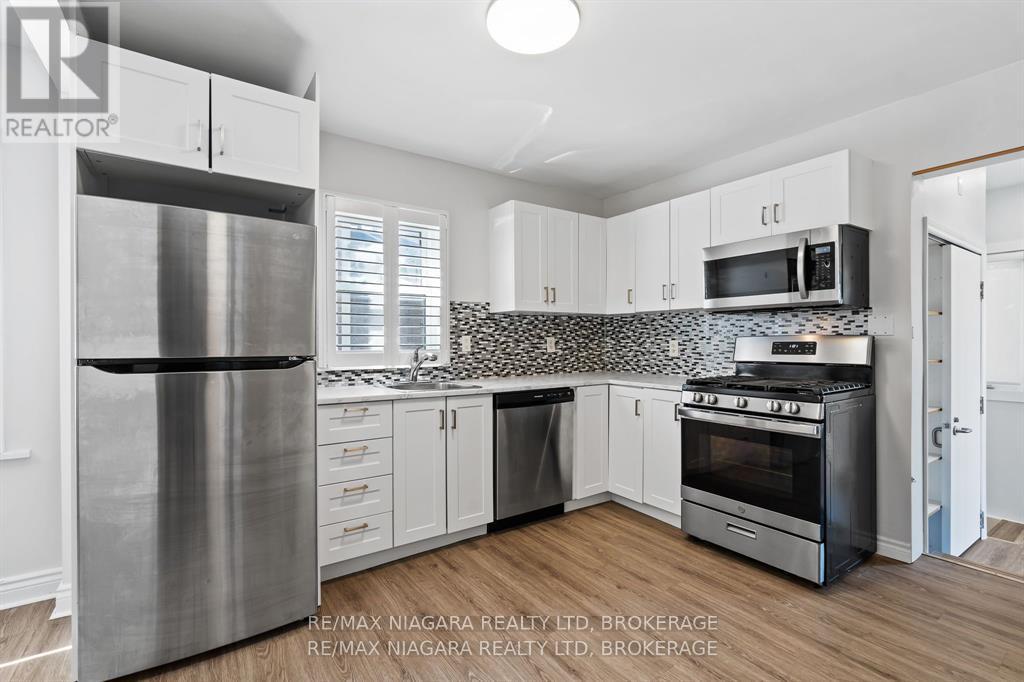 28 Fielden Avenue, Port Colborne, Ontario L3K 4S9 - Photo 10 - X12537936