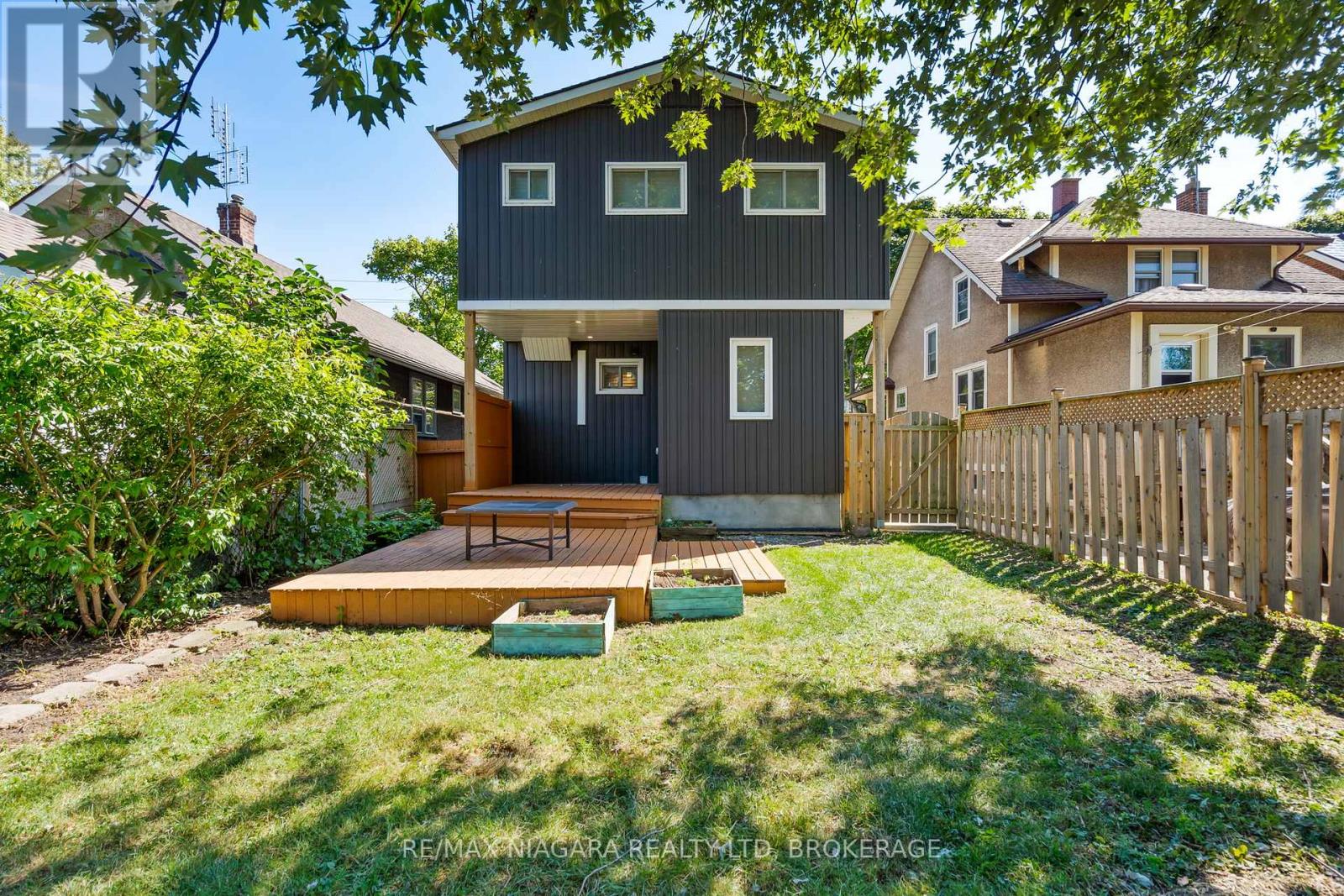 28 Fielden Avenue, Port Colborne, Ontario L3K 4S9 - Photo 21 - X12537936