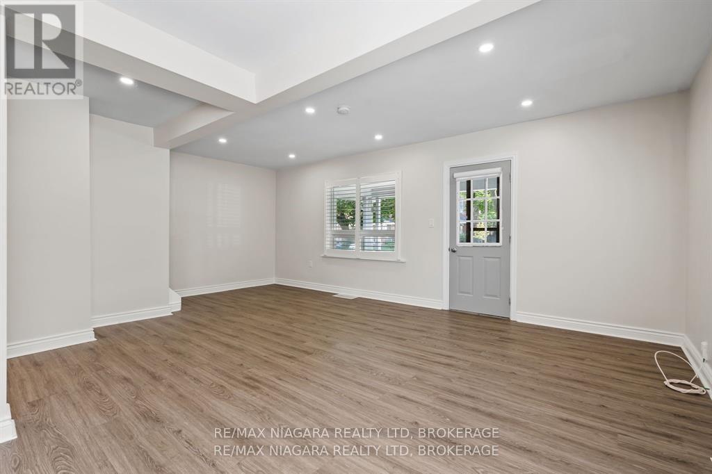 28 Fielden Avenue, Port Colborne, Ontario L3K 4S9 - Photo 6 - X12537936