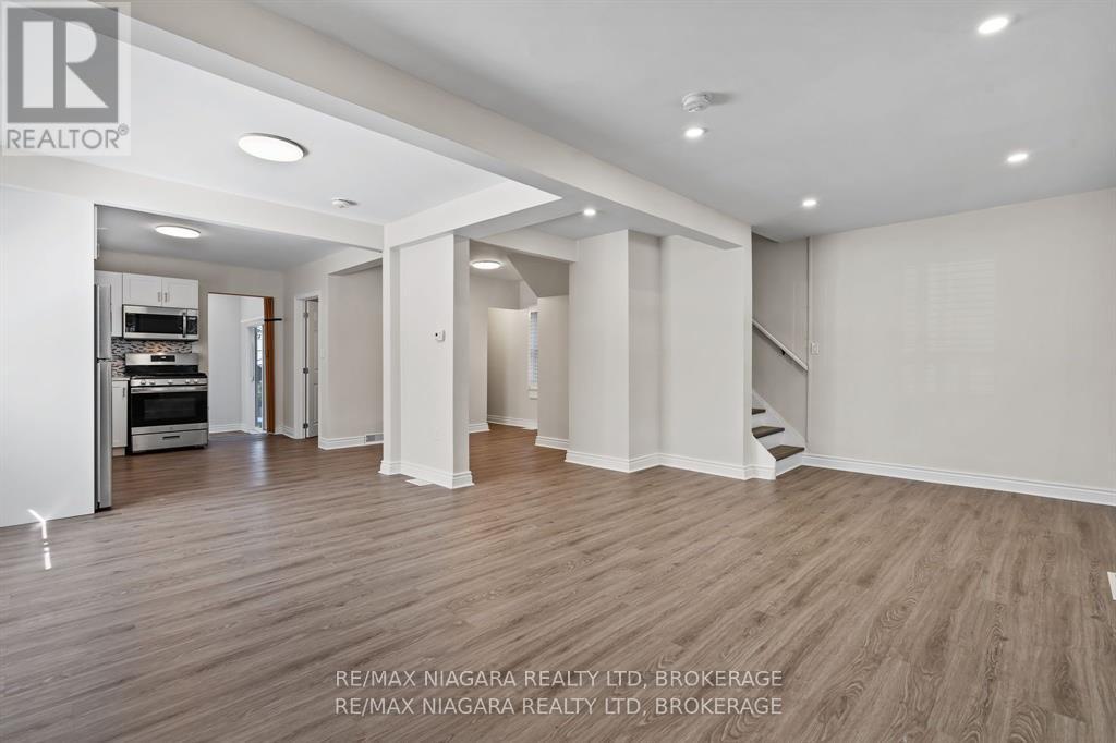 28 Fielden Avenue, Port Colborne, Ontario L3K 4S9 - Photo 8 - X12537936