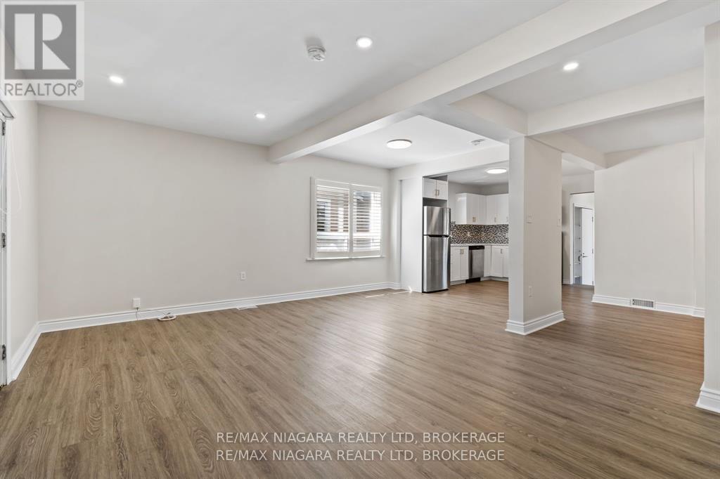 28 Fielden Avenue, Port Colborne, Ontario L3K 4S9 - Photo 9 - X12537936