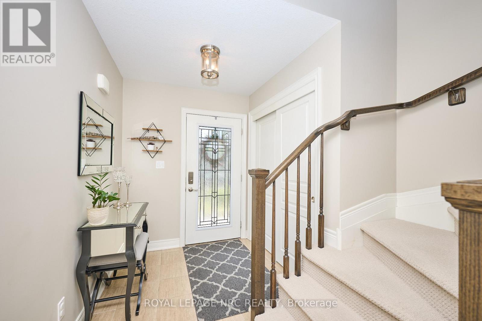 118 Roselawn Crescent, Welland, Ontario L3C 0C4 - Photo 11 - X12538128