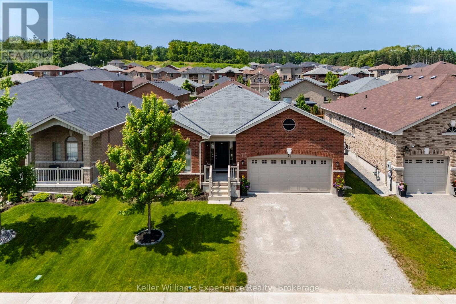 32 Hatton Drive, Penetanguishene, Ontario  L9M 0V6 - Photo 2 - S12538064