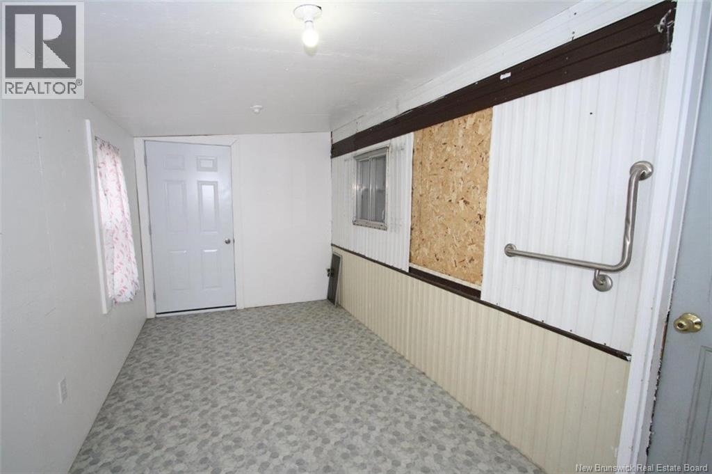 22 Greystone Court, Fredericton, New Brunswick  E3B 6R5 - Photo 5 - NB130003