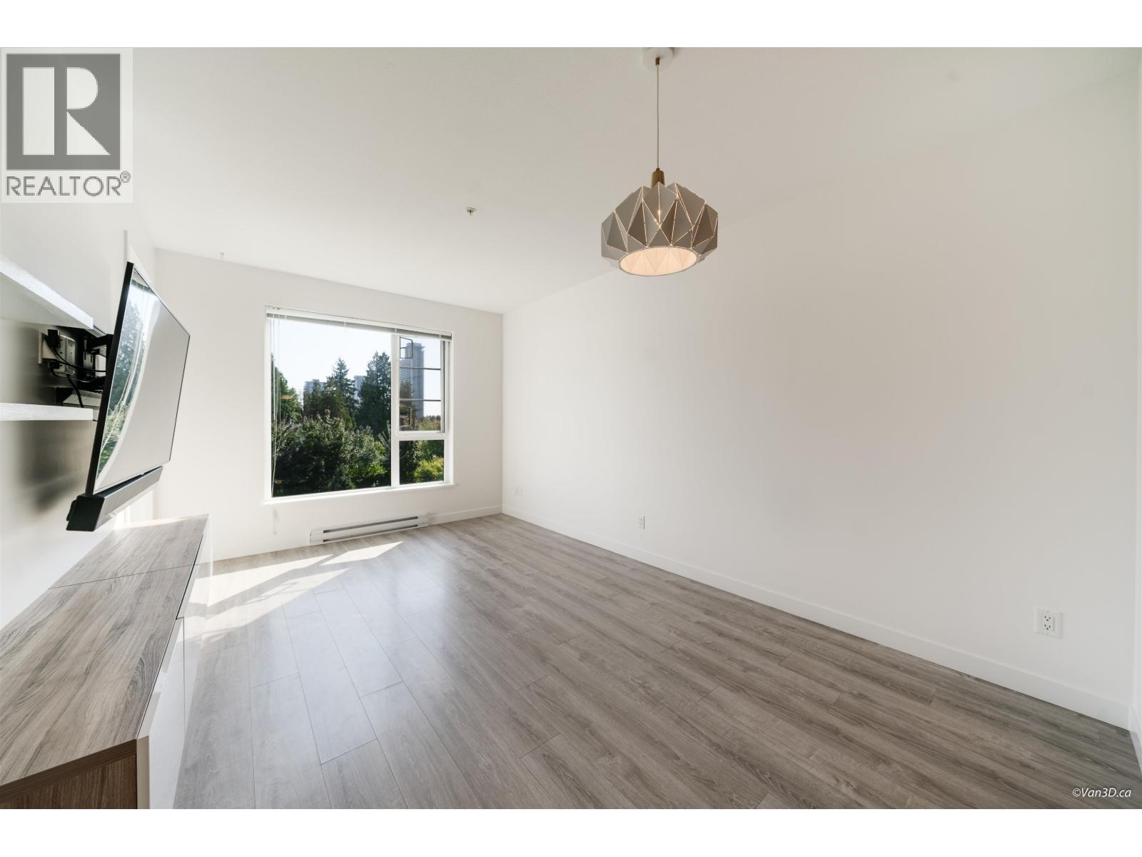 318 516 Foster Avenue, Coquitlam, British Columbia V6Y 0A6 - Photo 11 - R3066625