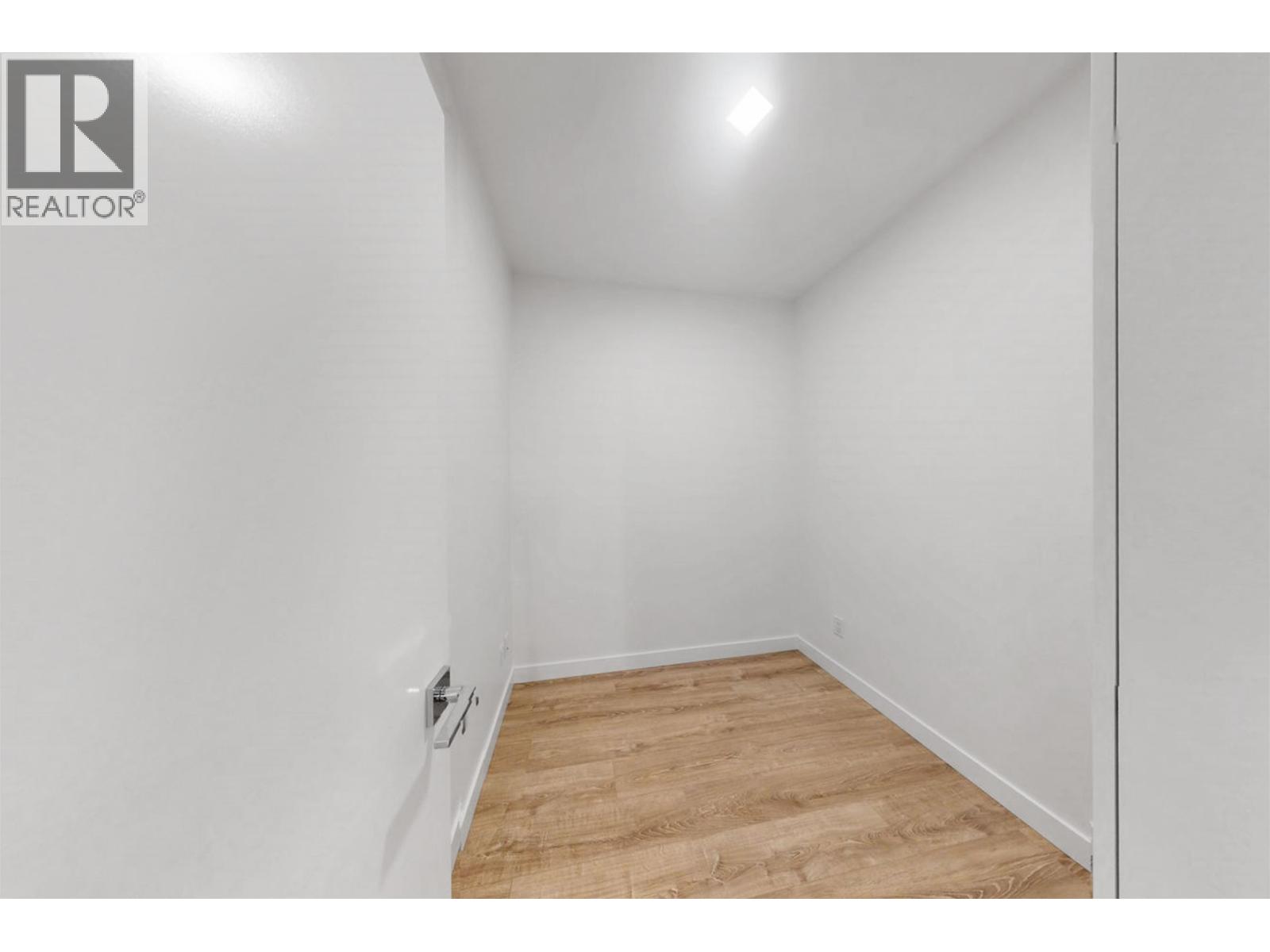 318 516 Foster Avenue, Coquitlam, British Columbia V6Y 0A6 - Photo 18 - R3066625