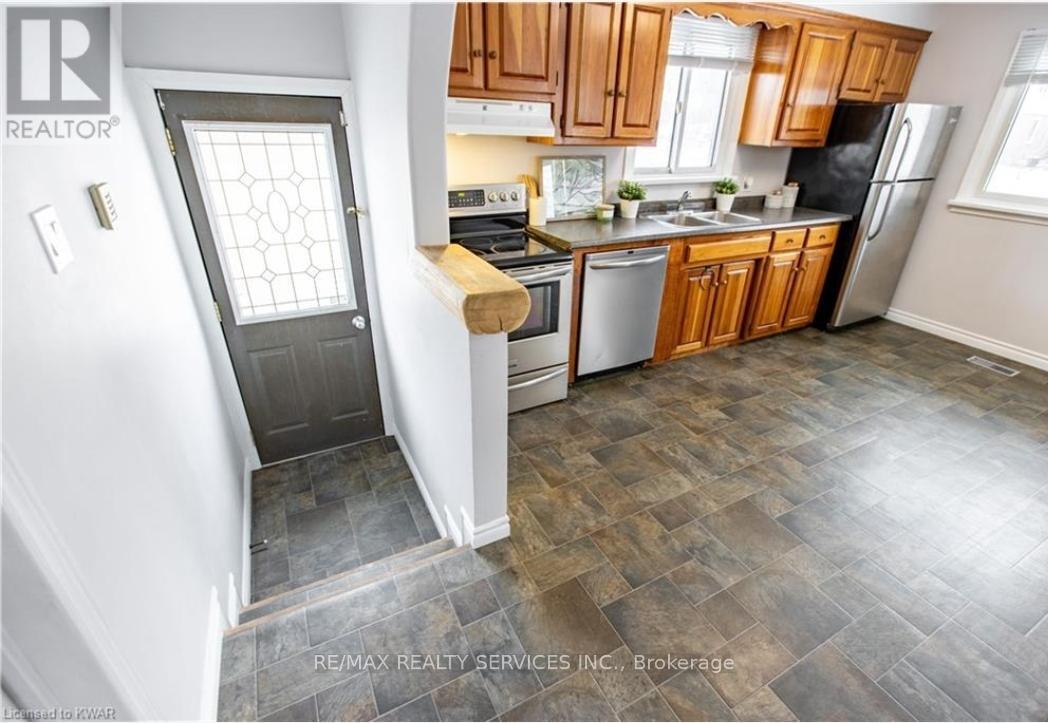 205 Glen Road, Kitchener, Ontario  N2M 3G3 - Photo 2 - X12537760