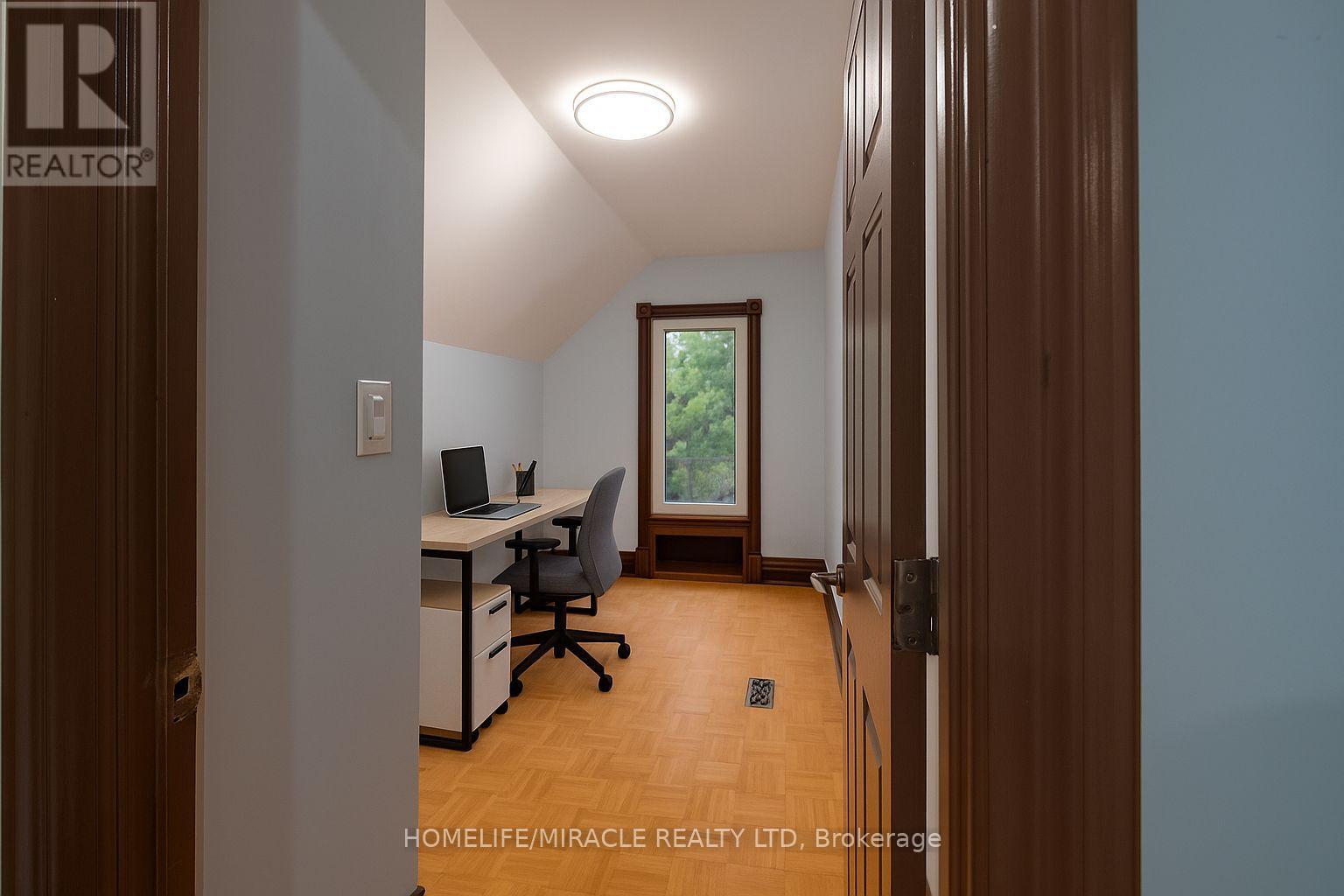 41 Park Hill Road, Cambridge, Ontario  N1R 1P5 - Photo 4 - X12537804