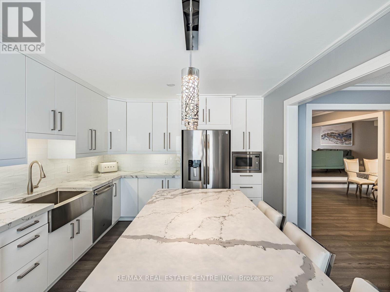 114 Parkwood Crescent, Hamilton, Ontario  L8V 4Z7 - Photo 16 - X12537806