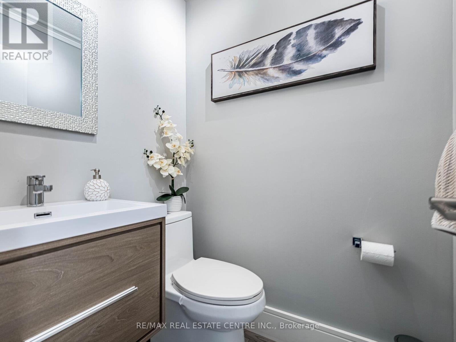 114 Parkwood Crescent, Hamilton, Ontario  L8V 4Z7 - Photo 21 - X12537806