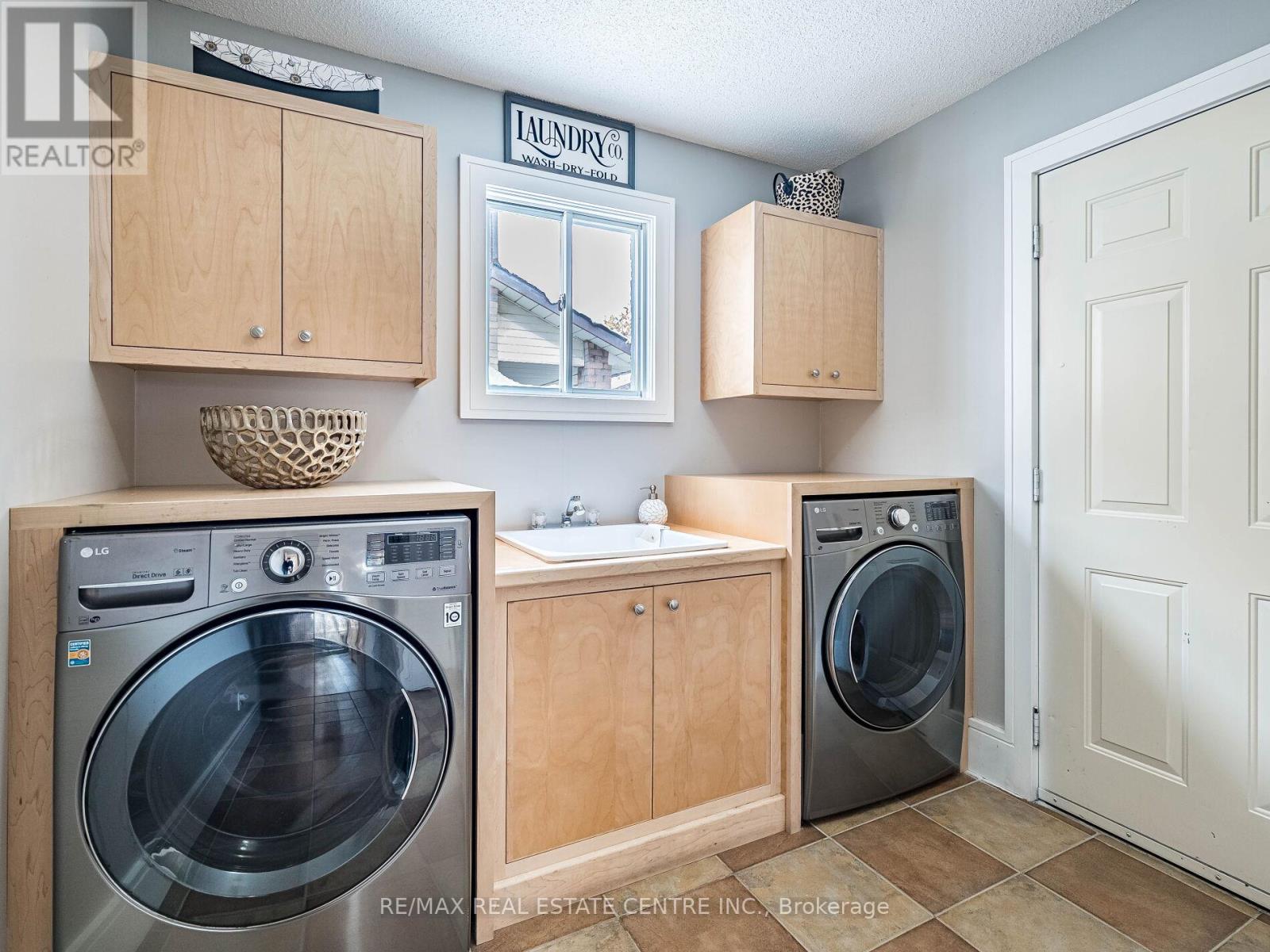 114 Parkwood Crescent, Hamilton, Ontario  L8V 4Z7 - Photo 22 - X12537806