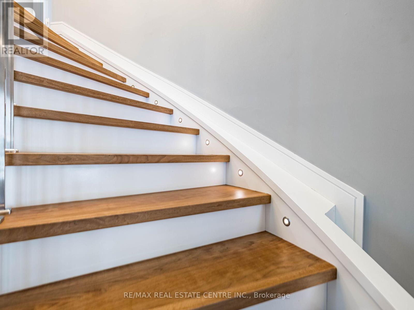 114 Parkwood Crescent, Hamilton, Ontario  L8V 4Z7 - Photo 23 - X12537806