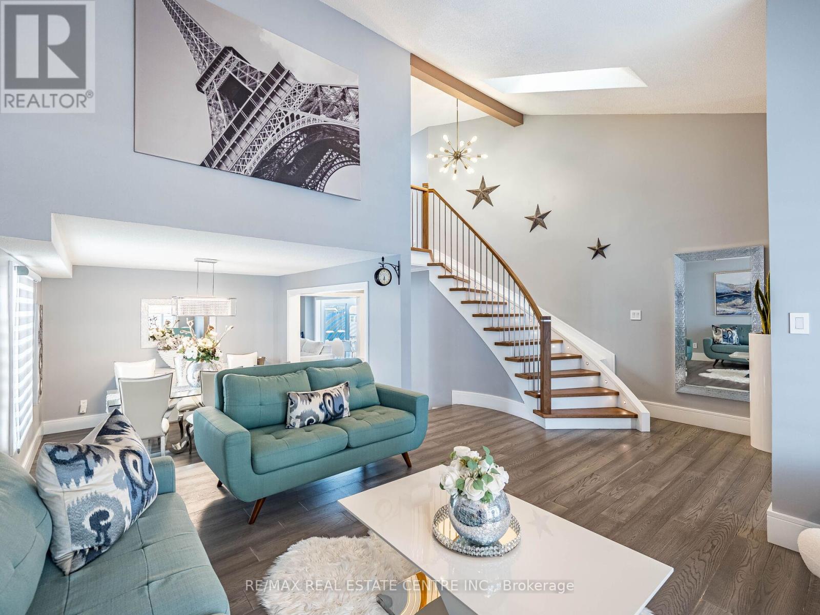 114 Parkwood Crescent, Hamilton, Ontario  L8V 4Z7 - Photo 9 - X12537806