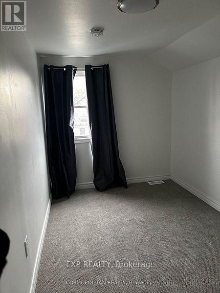 6564 Level Avenue, Niagara Falls, Ontario  L2G 4B7 - Photo 9 - X12537822