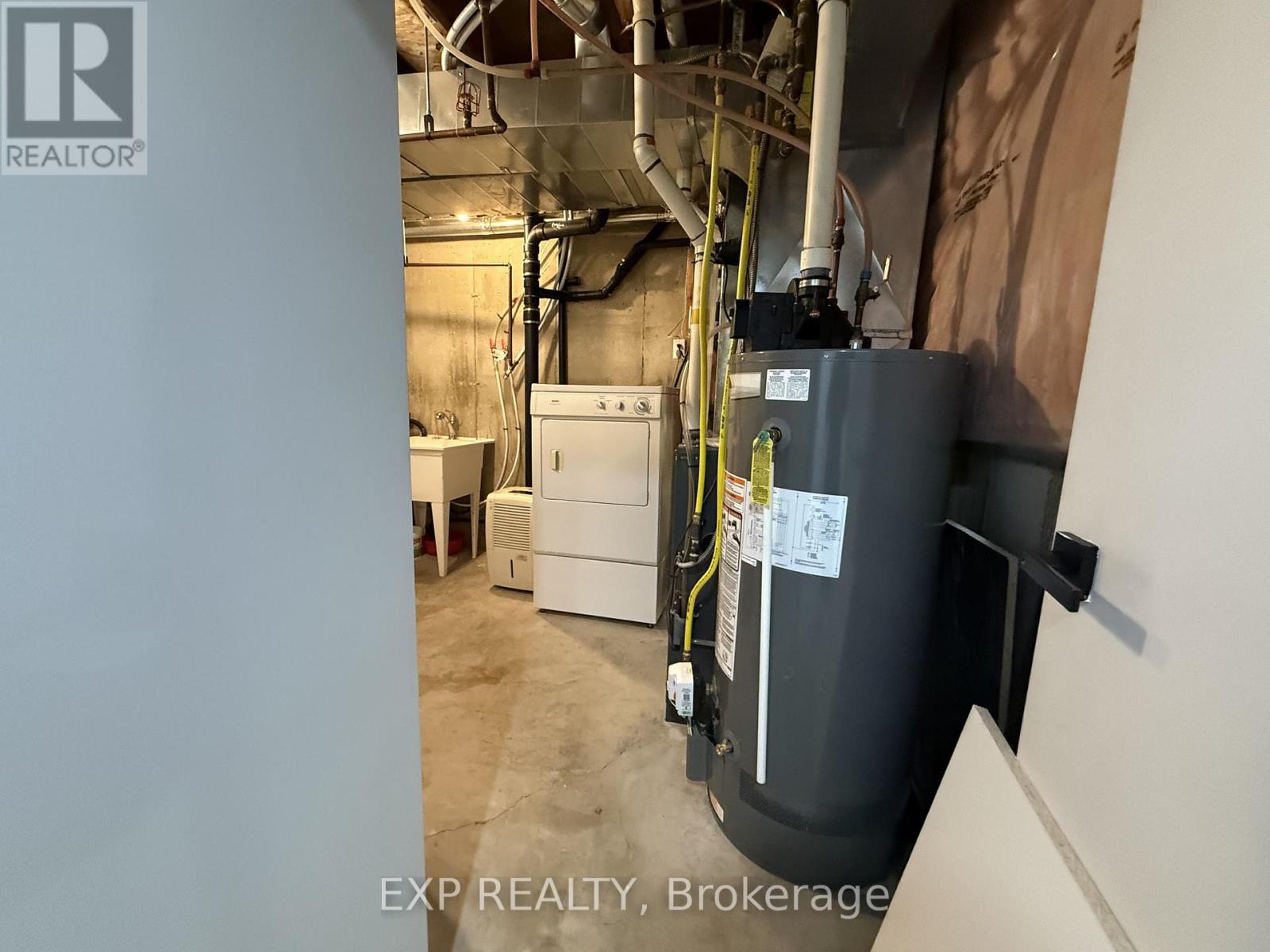 Lower - C - 25 Mohawk Street, Brantford, Ontario  N3S 2W2 - Photo 14 - X12537848