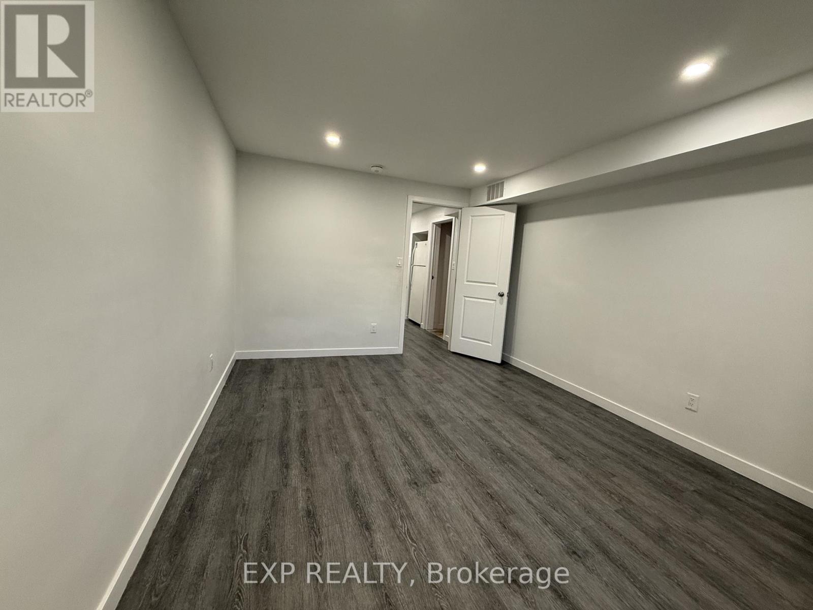 Lower - C - 25 Mohawk Street, Brantford, Ontario  N3S 2W2 - Photo 18 - X12537848