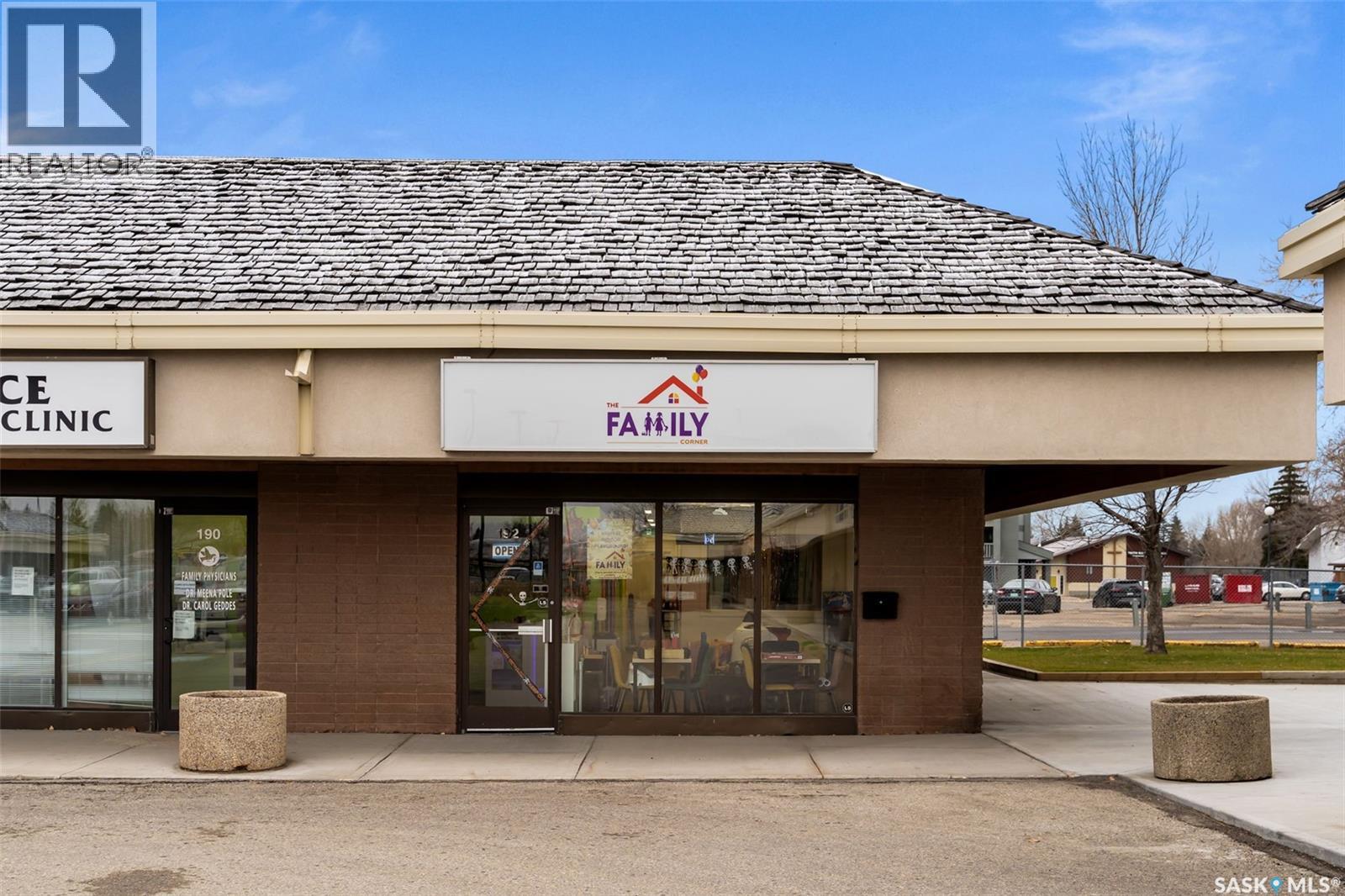 192 University Park Drive, Regina, Saskatchewan  S4V 1A3 - Photo 1 - SK023839