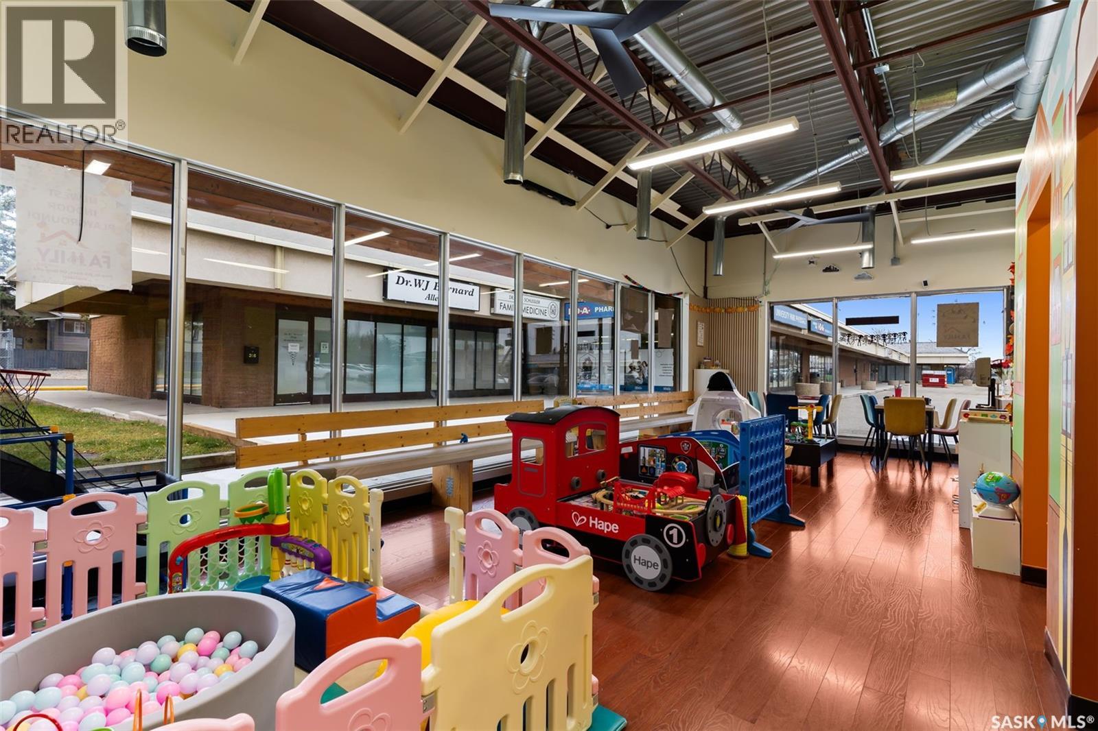 192 University Park Drive, Regina, Saskatchewan  S4V 1A3 - Photo 10 - SK023839