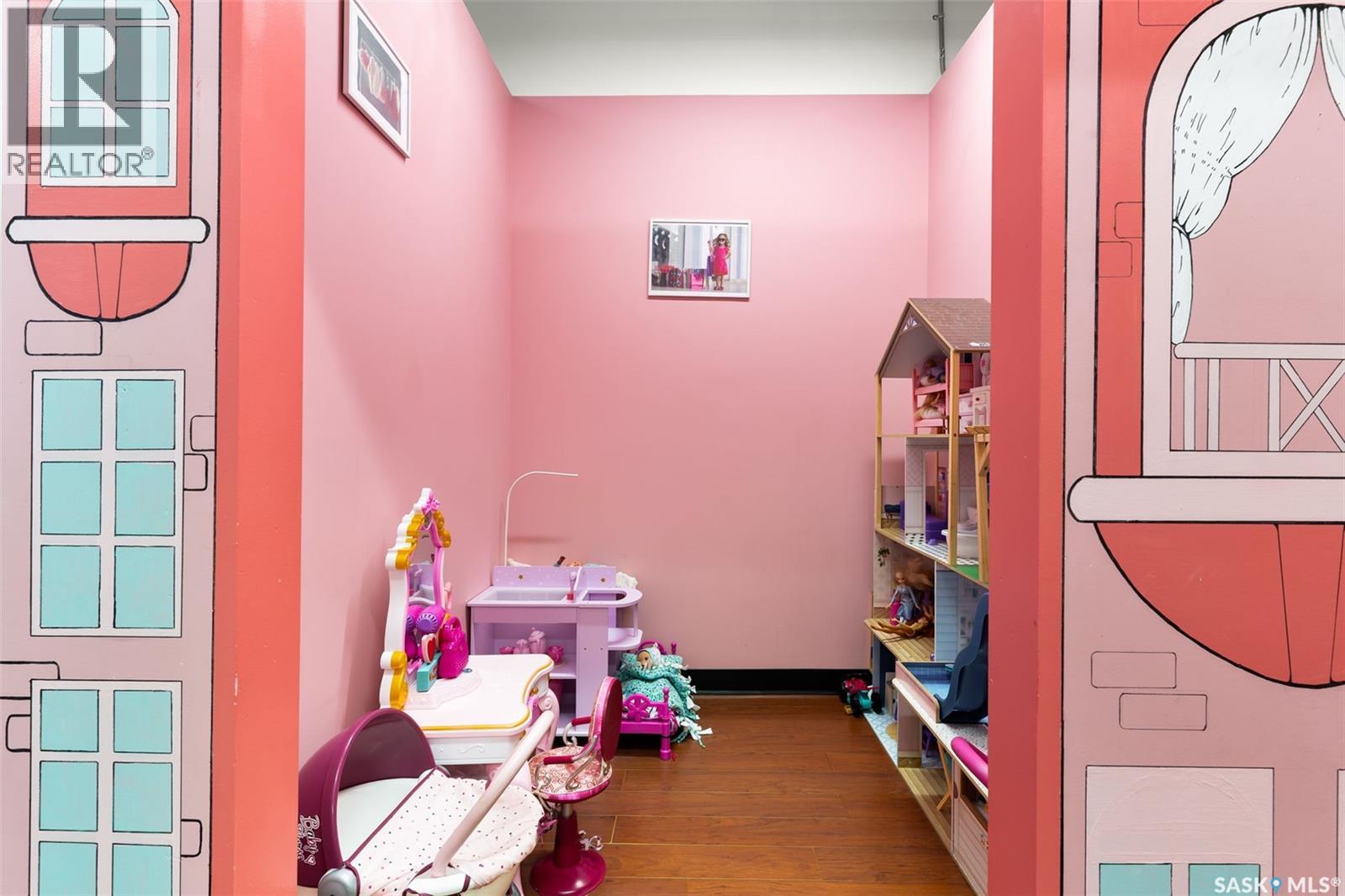 192 University Park Drive, Regina, Saskatchewan  S4V 1A3 - Photo 15 - SK023839