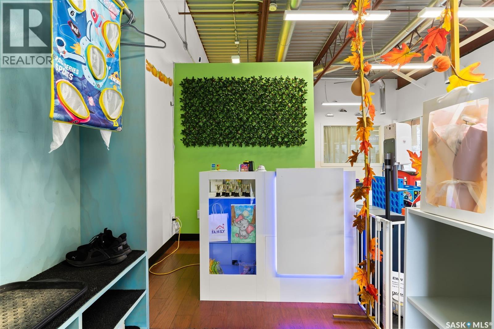 192 University Park Drive, Regina, Saskatchewan  S4V 1A3 - Photo 4 - SK023839