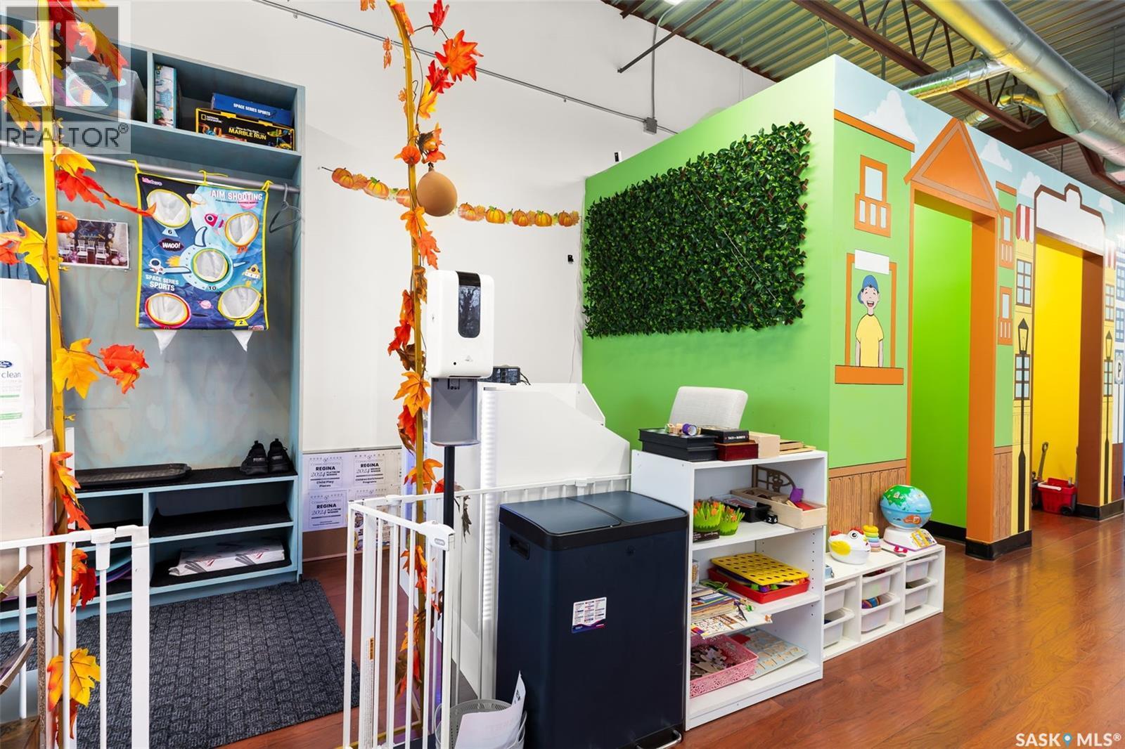 192 University Park Drive, Regina, Saskatchewan  S4V 1A3 - Photo 5 - SK023839