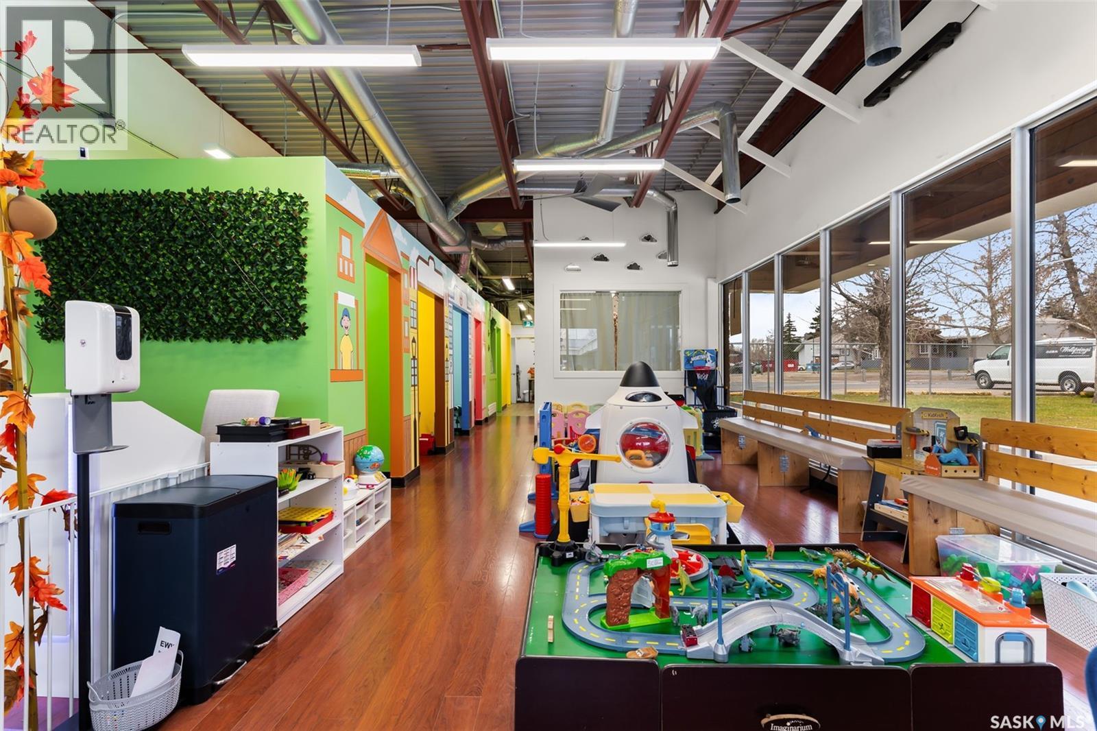 192 University Park Drive, Regina, Saskatchewan  S4V 1A3 - Photo 7 - SK023839