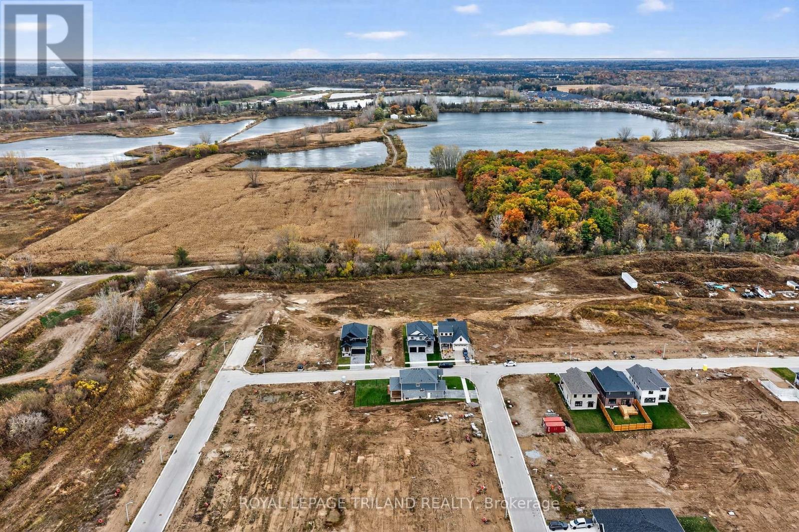 39 Allister Drive, Middlesex Centre (Kilworth), Ontario  N0L 1R0 - Photo 38 - X12442953