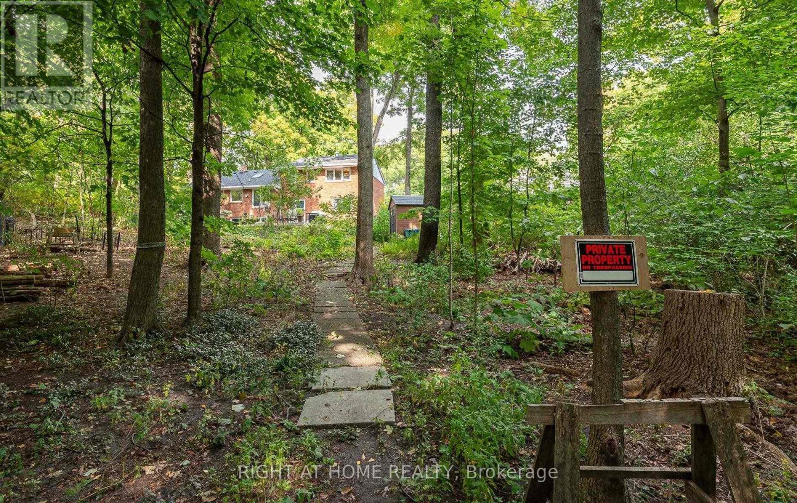 1445 Ryan Place, Mississauga, Ontario  L5C 1J7 - Photo 21 - W12535596